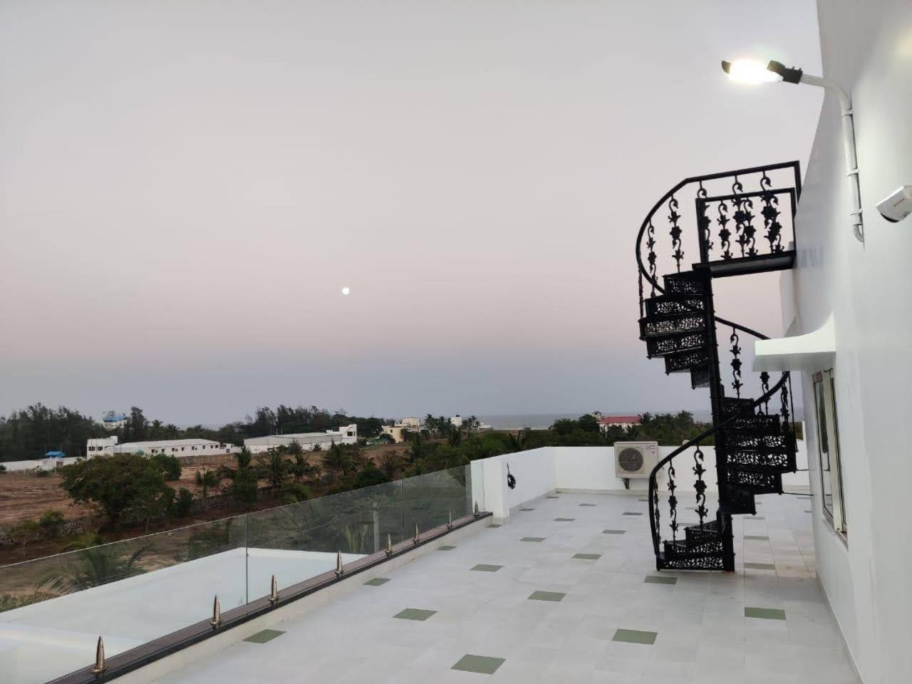 Scintilla Beach House Villa